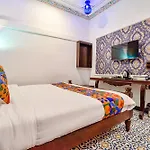 Fabhotel Ambika Chirwa House