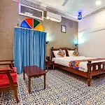 Fabhotel Ambika Chirwa House