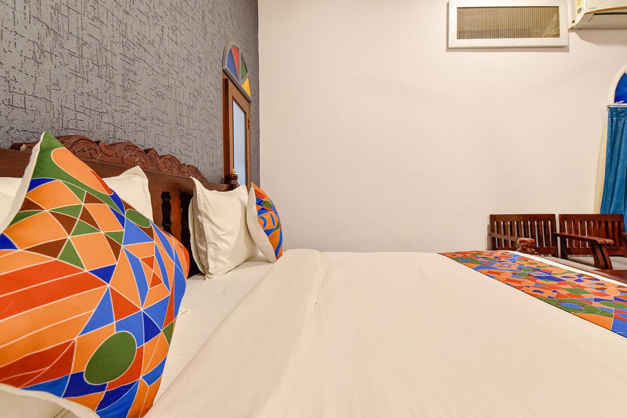 Hotel Fabhotel Ambika Chirwa House